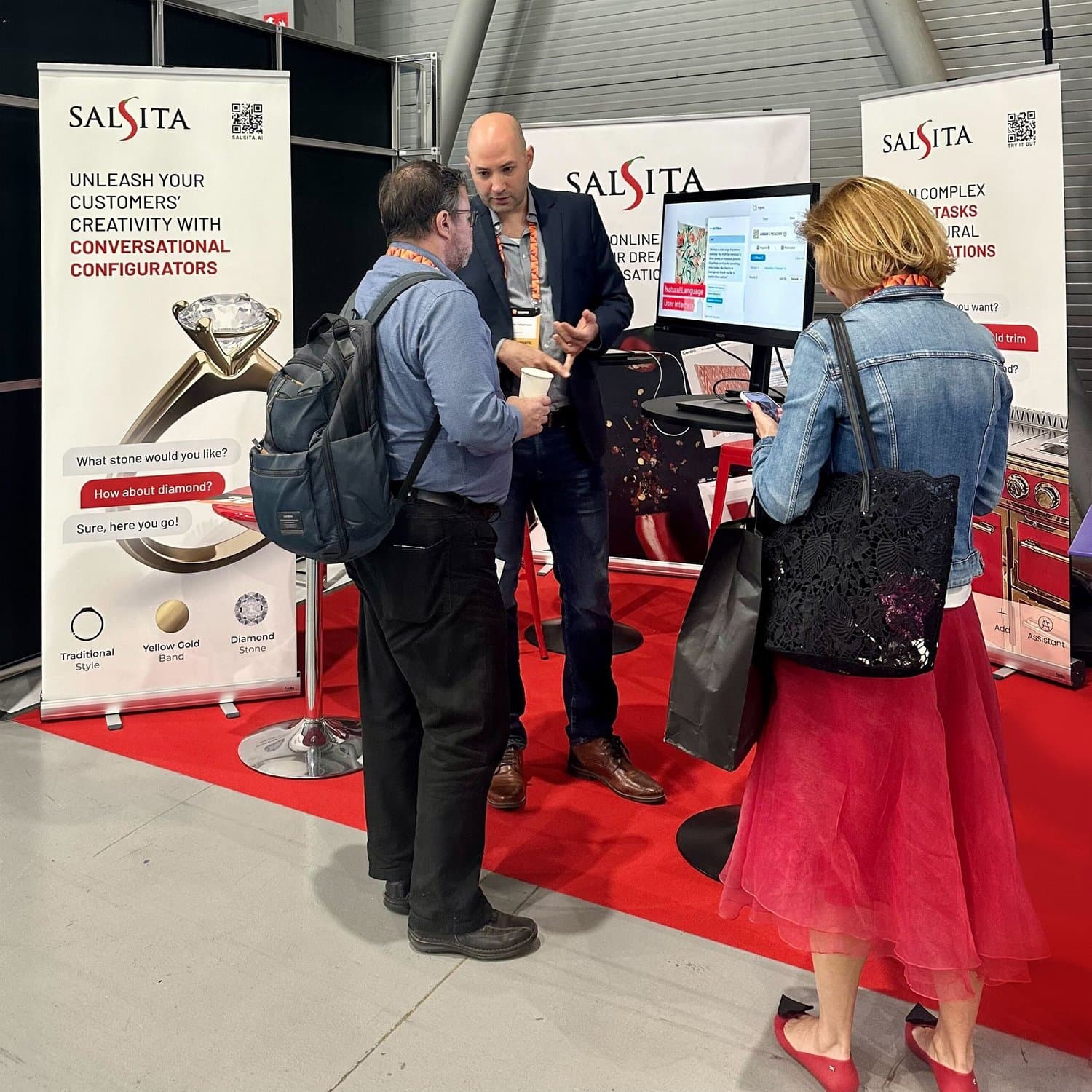 Satori event – attendees discussing AI and digital transformation.